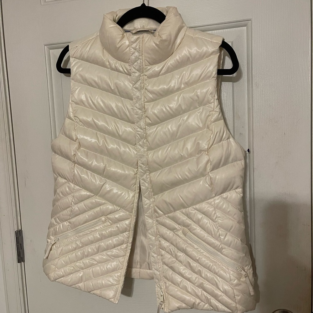 Talbots M NWOT Cream Puffer Vest